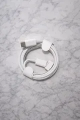 iPhone対応 USB-C to USB-C 充電ケーブル 1m 1本 Type-C 高耐久 白 iPhone15 iPhone16 iPhone17 確認済 急速充電対応 まとめ買い 自宅用 車用 予備ケーブル 持ち運び用 出張用