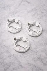 iPhone対応 USB-C to USB-C 充電ケーブル 1m 3本セット Type-C 高耐久 白 iPhone15 iPhone16 iPhone17 急速充電対応 まとめ買い 自宅用 車用 予備ケーブル android