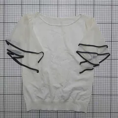 ◇ ⊂ アプワイザーリッシェ Apuweiser-riche フリルスリーブニットトップス ホワイト系 レディース E  【1512020008779】