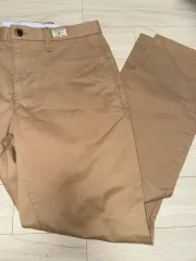 トミーヒルフィガー ベージュ ズボン