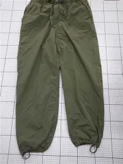 ◇ Θ ギャップ GAP ナイロンパンツ カーキ系 メンズLサイズ E  【1512020014053】