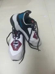 プーマ スニーカー