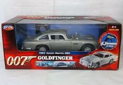 007ボンドカー ジャガーXKRロードスター1／18 （ダイ・アナザー