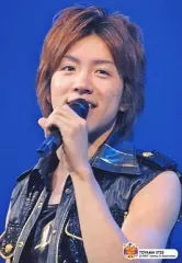 【中古】生写真(ジャニーズ) TOYAMA　0725：関ジャニ∞/村上信五/ライブフォト・バストアップ・衣装黒のノースリーブ・左手マイク・背景青・枠無し/えっ! ホンマ!? ビックリ!! TOUR 2007/公式生写真