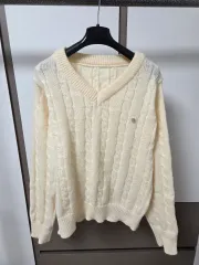 エイブリー クリーム色 Vネック ニット