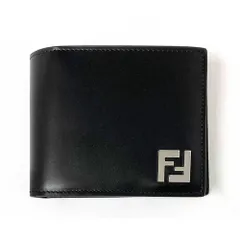 2026年最新】Fendi 折り財布の人気アイテム - メルカリ