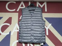 クライド Vネック 軽量 ダック ダウン ベスト（ベスト） M 95 グレー