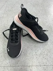 プーマ スニーカー