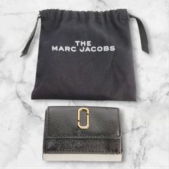 新品未使用 マークジェイコブス トリンケット スナップショット ミニ財布 箱袋付 新品未使用 マークジェイコブス トリンケット スナップショット ミニ