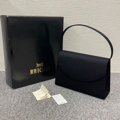 Item thumbnail for item 79810eb2-0e47-44d5-a190-3d24324fc43f