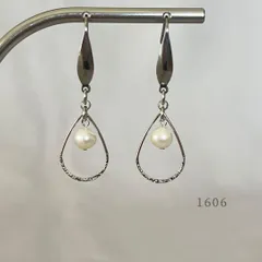 淡水パール＆雫　ピアス　・・✽・・　〈真珠　サージカルステンレス　フック〉