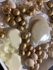 ビーズ　ハンドメイド素材　ベージュ　ゴールド　ヴィンテージパーツあり