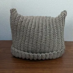 ハンドメイド 子供用 ・ 大人用 小さめ かぎ針編み 猫耳 グレー グラデーション ニット帽