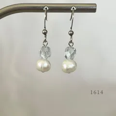 バロック淡水パール＆クリスタル・アイスブルー　ピアス　・・✽・・　〈真珠　サージカルステンレス　フック〉