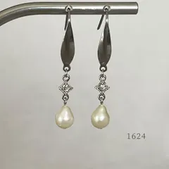 淡水パール＆クリスタル　ピアス　・・✽・・　〈真珠　サージカルステンレス　フック〉