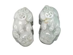 天然翡翠 彫刻 貔貅（ヒキュウ）ペンダントトップ 2点セット - メルカリ