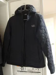 THE NORTH FACE ザノースフェイス 軽量ダウン フーディー