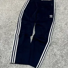 アディダス ネイビー トラックパンツ