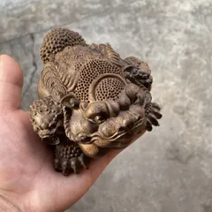 純手工彫刻 沈香木（じんこうぼく） 招財 金蟾（きんせん） 三足 角付き 置物 オフィス 家居 インテリア 工芸品
