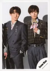 【中古】生写真(ジャニーズ) Snow Man/深澤辰哉・阿部亮平/膝上/シングル「タペストリー / W」MV＆ジャケ写オフショット/公式生写真