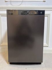 Item thumbnail for item 5503a46c-3d3d-4268-8cd9-5620a98eef64