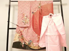 平和屋着物[]七五三　女の子　７歳　祝着　四つ身　襦袢(無双仕立て・半衿刺繍)セット　駒刺繍　御所車花文　金彩　逸品　DAAY3478ma