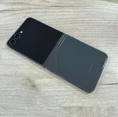 Galaxy Z Flip5 韓国版（SIMフリー） 訳あり格安 - メルカリ