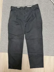 85 ユニクロ U ワイドフィット チノパンツ