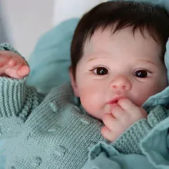 【手作り油絵風】45cm ベビーリボーン人形 ソフトビニール製フルボディ リアルな表情 根付きヘア ミックスカラー コレクターズ向け リボーンドール ベビードール おもちゃ