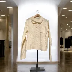 アイボリー ケーブル編み カラーネック ニット