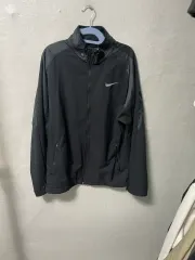 ナイキ ブラック ウィンドブレーカー ジャケット