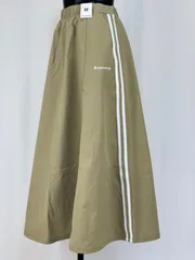 CONVERSE　ライトカーキ　ラインフレアスカート　Mサイズ　SB0048