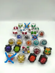 仮面ライダーウィザード　ウィザードリング　Wizard Ring　ガシャポン(gashapon)　25個セット　中古品　1個ずつでも売っています