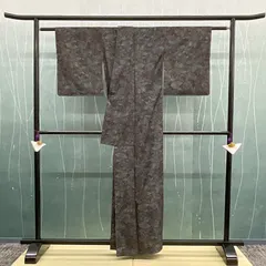 大島紬 着物 正絹 美品 茶色 草 身丈155 裄65のサムネイル