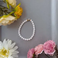 ホワイトパール調ビーズブレスレット（16cm）／ハンドメイド・ゴールドアクセント入り