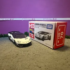 トミカNo.70 ランボルギーニアヴェンタドールSVJ 初回特別仕様　ホワイト　白　スポーツカー
