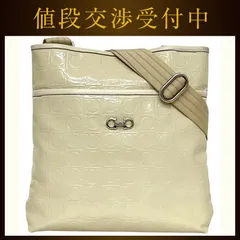 サルヴァトーレ フェラガモ ショルダーバッグ クリーム ホワイト ガンチーニ