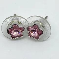 スワロフスキー　SWAROVSKI  桜ピンク　ピアス　　　　　　　…e.s