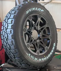 JB64 ジムニー スタッドレス 16インチ ダンロップ グラントレック XS1 215/70R16 ホワイトレターのサムネイル