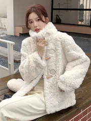 学院風ベージュ厚手ニットトップス女性秋冬デザイン刺繍ツイスト編みセーターインナーベースレイヤードジャケット、万能コーディネート、無