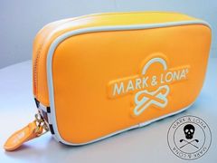 MARK&LONA T-LINE ショルダーポーチ ホワイト - メルカリ