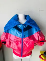 アディダス ショートダウン ブルー ピンク ファー KARA