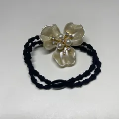 ヘアゴム　お花　パール