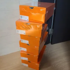 ナイキ レボリューション7 ブラック 新品 スニーカー ランニングシューズ