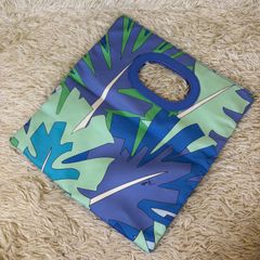 Item thumbnail for item e0ed8024-0aef-43f4-adb8-653ee78da28a