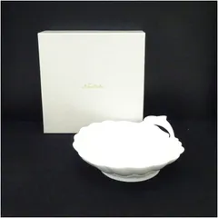 ノリタケ　貝形白磁ボウル（箱付）  食器 おしゃれ かわいい 器 サラダ 料理 和食 洋食 インテリア 料理 レトロ カフェ 食卓 twot