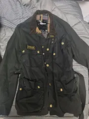 Barbour　インターナショナル　バブアー　38 タイトフィット　黒　美品 Barbour インターナショナル バブアー 38 タイトフィット 黒 美品