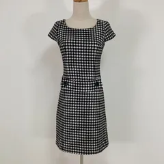 日本製 INGNI イング 総柄 半袖ワンピース  ボートネック フレンチスリーブ サイズSサイズ程度 ホワイト ブラック