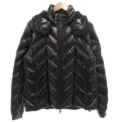 2026年最新】moncler berriatの人気アイテム - メルカリ