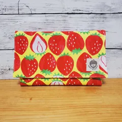 ハンドメイド 御朱印帳ケース マルチケース（いちご）手作りポーチ 新品